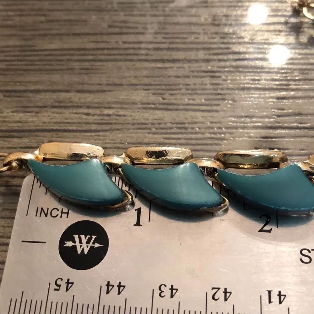 Vintage Mid Century Green Thermoset Plastic Necklace - Picture 16 of 16